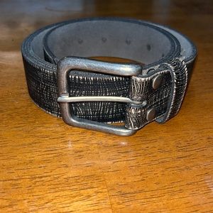 New BKE Belt womens size large  Grainy Leather